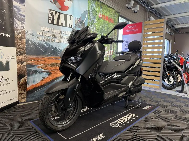 XMAX 125 TECH MAX