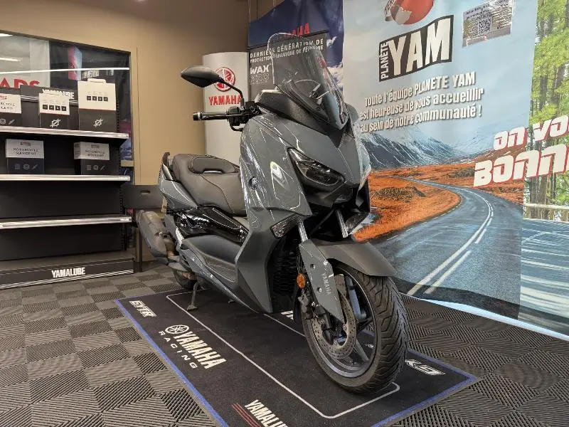 XMAX 125 TECH MAX