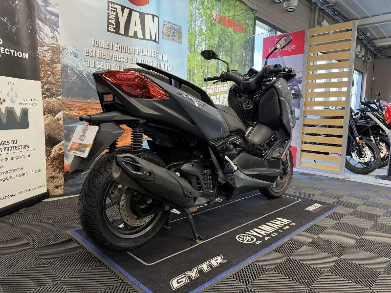 XMAX 125 TECH MAX