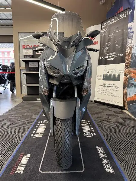 XMAX 125 TECH MAX