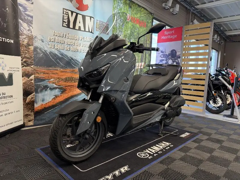 XMAX 125 TECH MAX