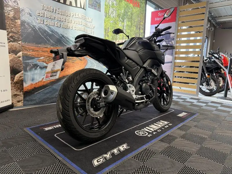 MT125 ABS