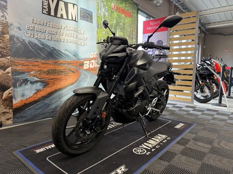 MT125 ABS