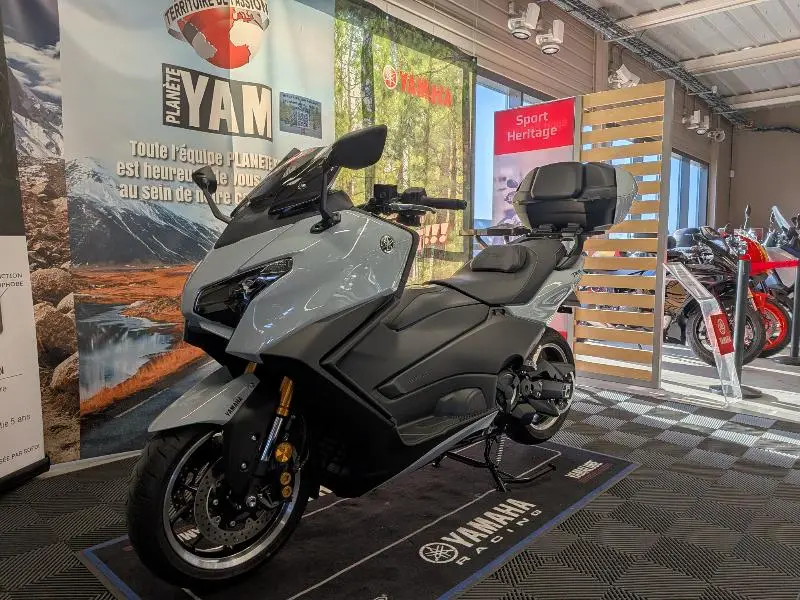 XP TMAX 560 TECH MAX