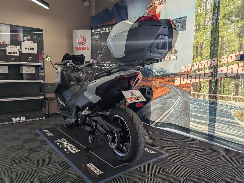 XP TMAX 560 TECH MAX