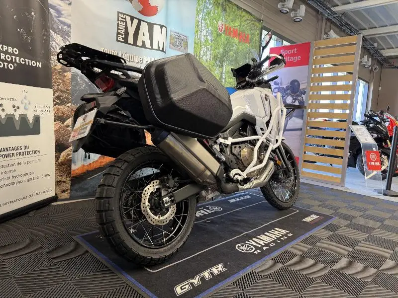 CRF 1100  L AFRICA TWIN