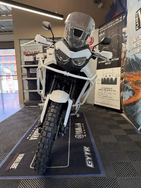 CRF 1100  L AFRICA TWIN