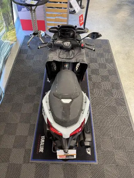 XMAX 300 TECH MAX 