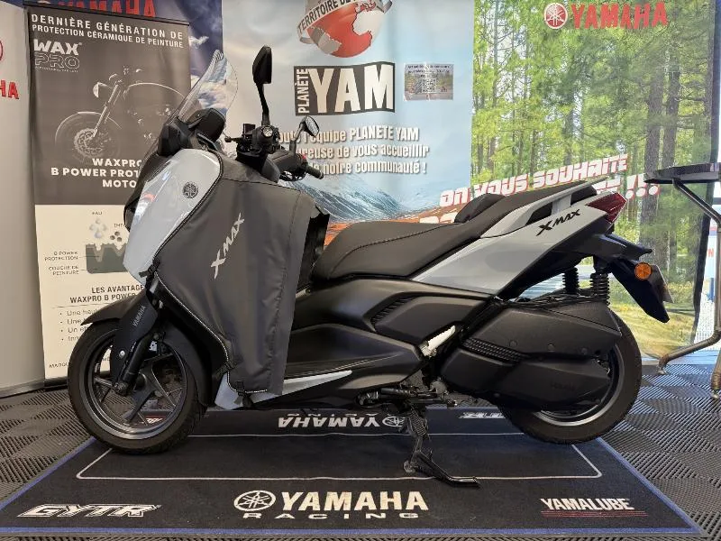 XMAX 300 TECH MAX 