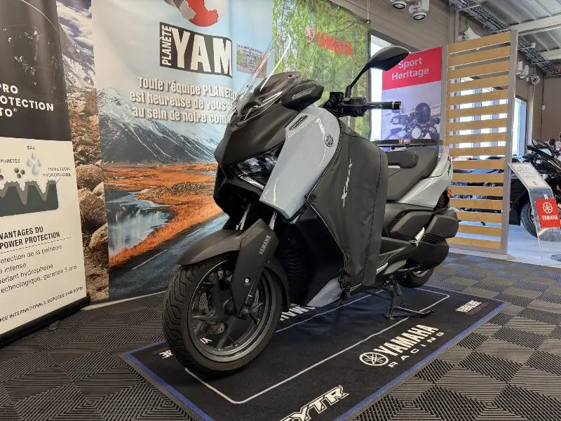 XMAX 300 TECH MAX 