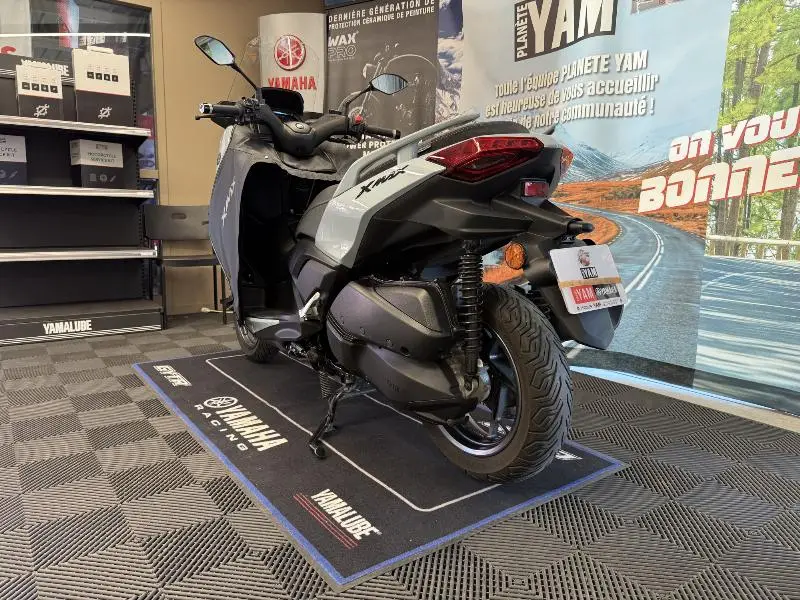 XMAX 300 TECH MAX 