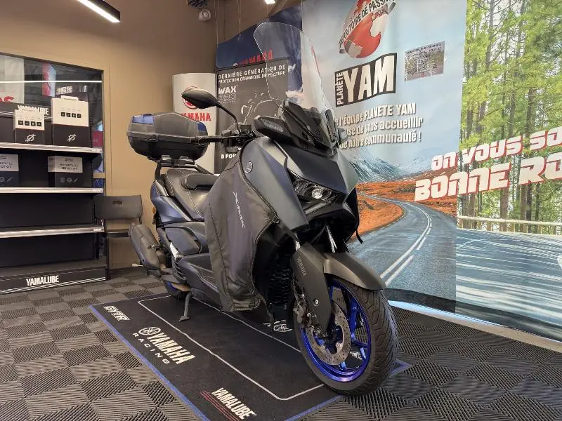 XMAX 125