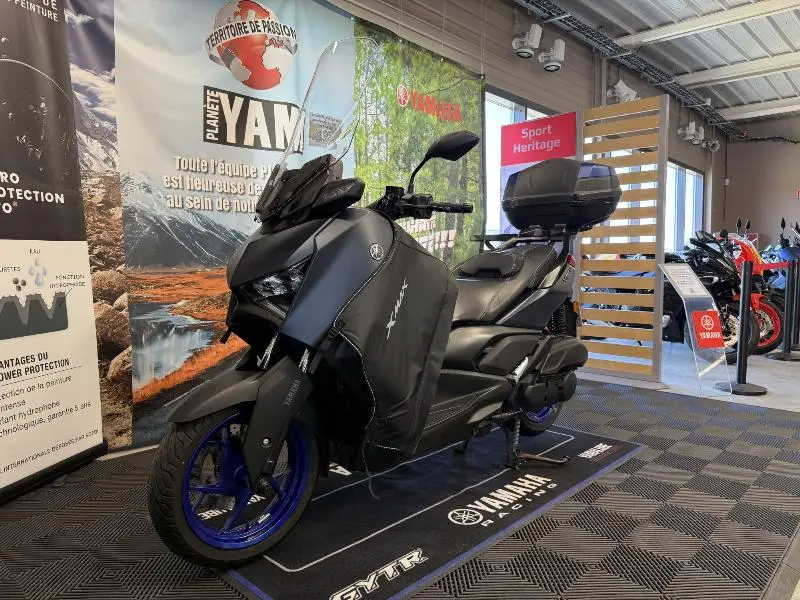 XMAX 125
