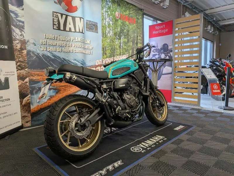 XSR 700 XTRIBUTE