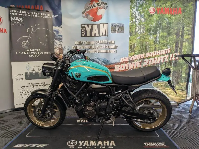 XSR 700 XTRIBUTE