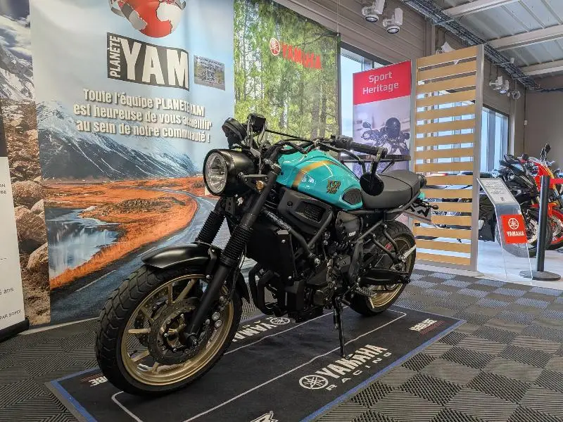 XSR 700 XTRIBUTE