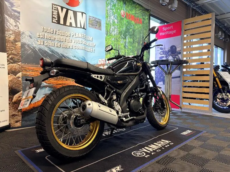 XSR 125 Legacy