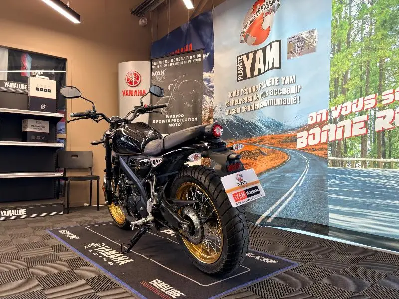XSR 125 Legacy