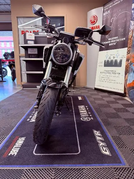 CB 125  R