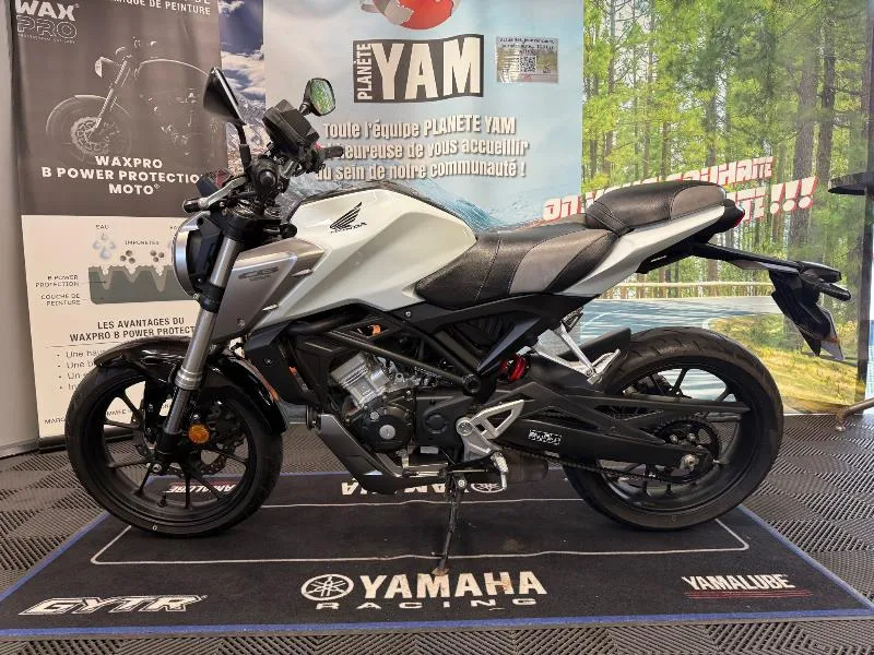 CB 125  R