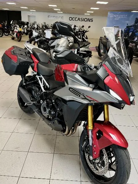 GSXS 1000 GX