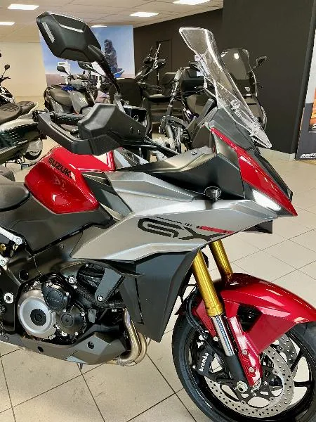 GSXS 1000 GX