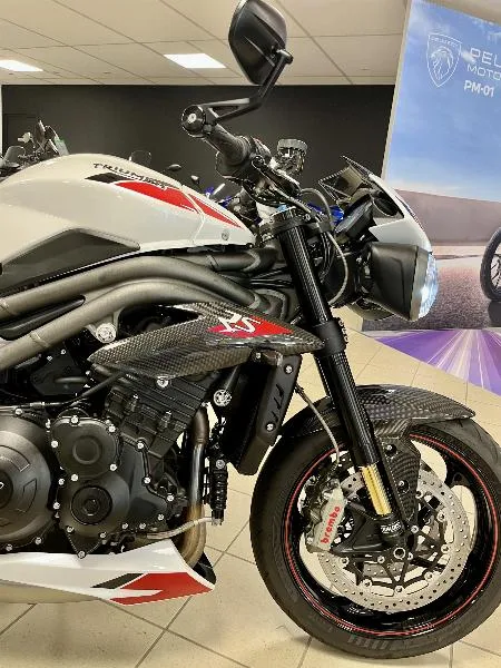 SPEED TRIPLE 1050 RS