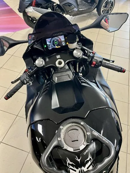 CBR 1000 R