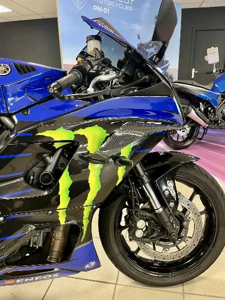 YZFR7