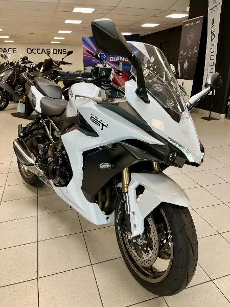 GSXS 1000 GT