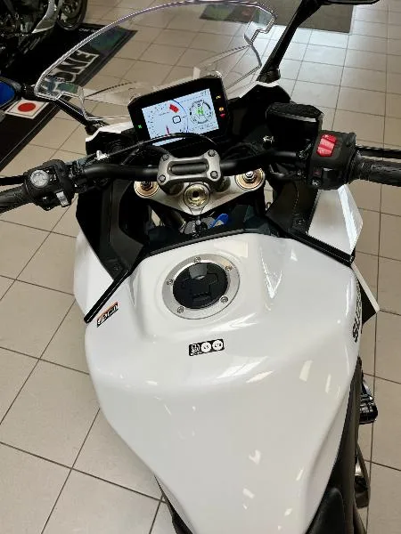 GSXS 1000 GT