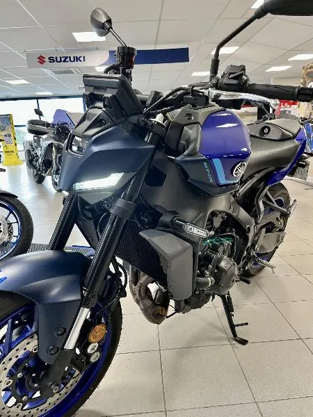 MT09