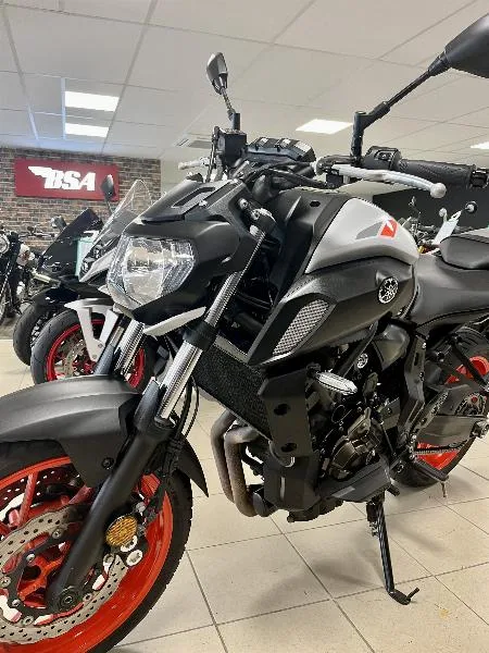 MT07