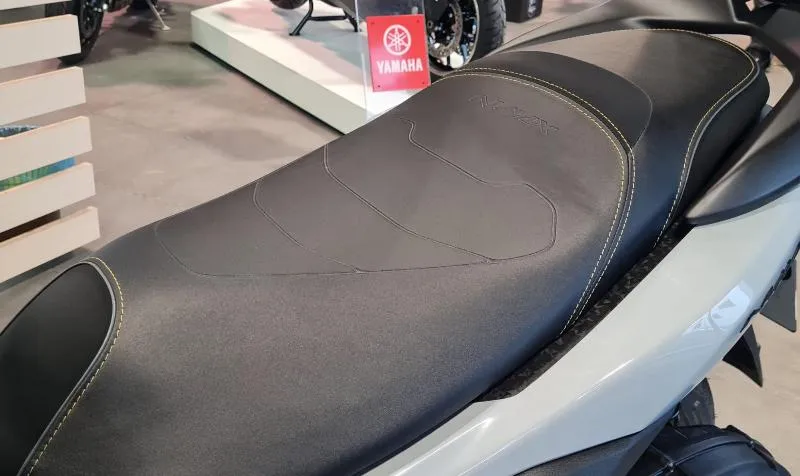 NMAX 125 TECH MAX