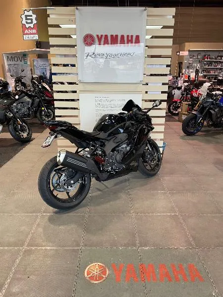 NINJA 400