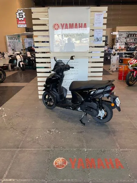RayZR 125