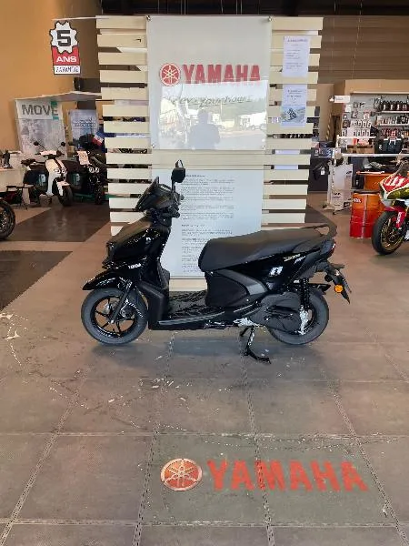 RayZR 125