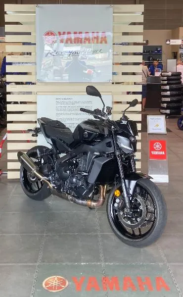 MT09