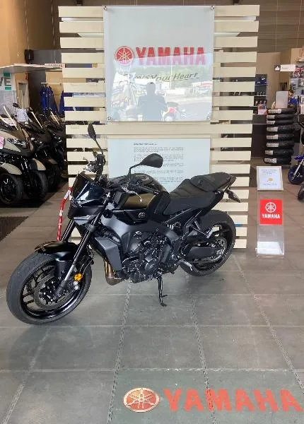 MT09
