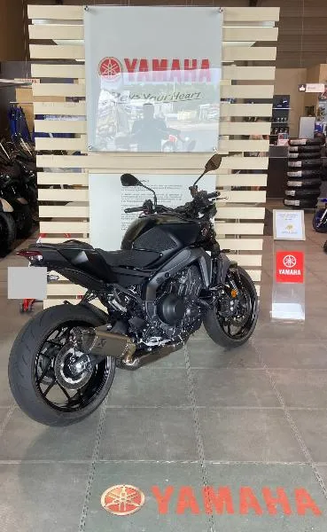 MT09
