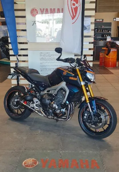 MT09