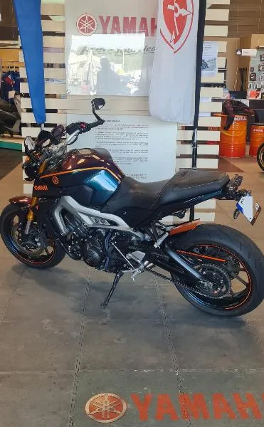 MT09