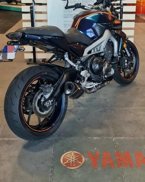 MT09