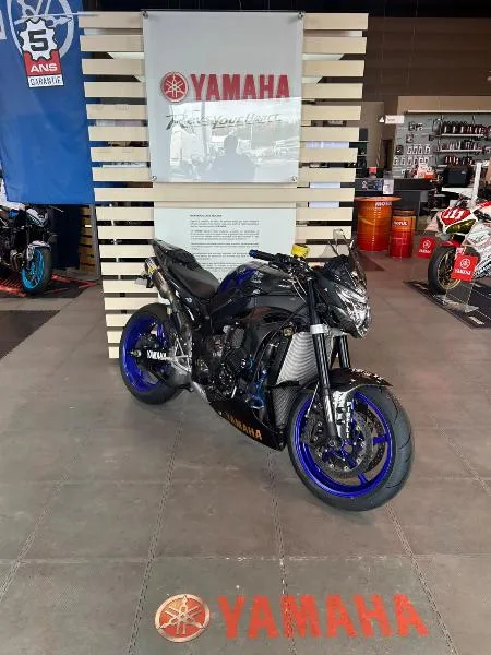YZF 1000 R1