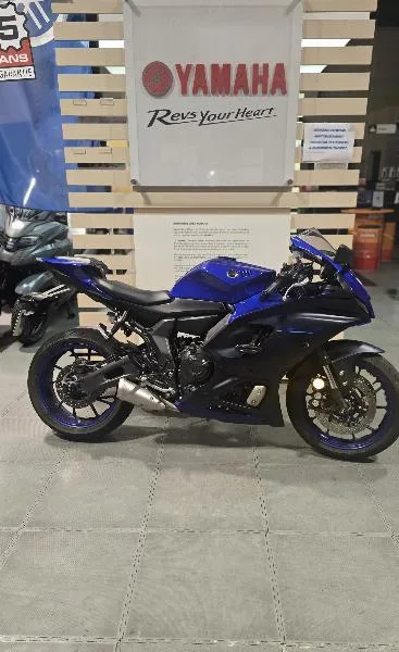 YZFR7