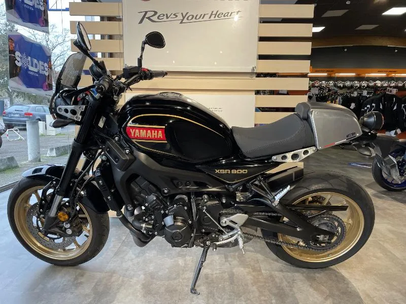 XSR 900