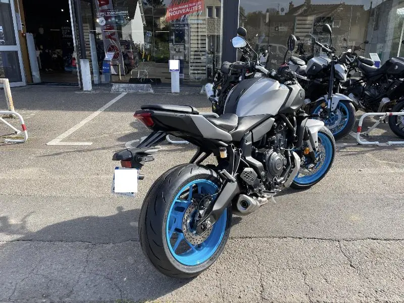 MT07