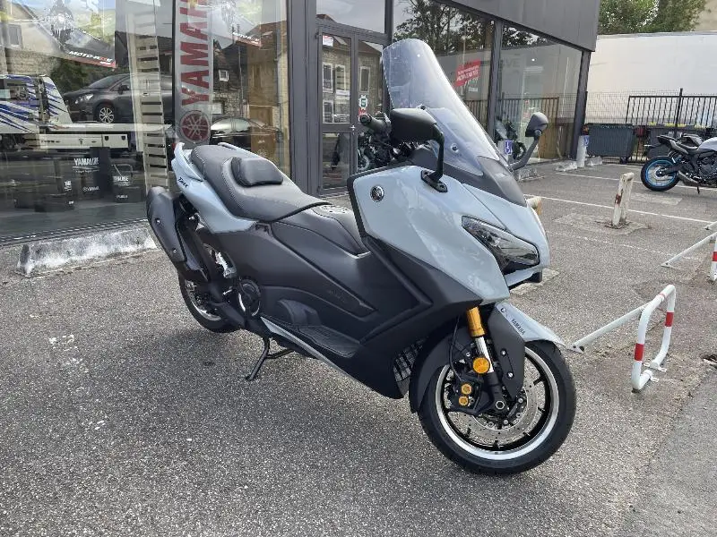 XP TMAX 560 TECH MAX