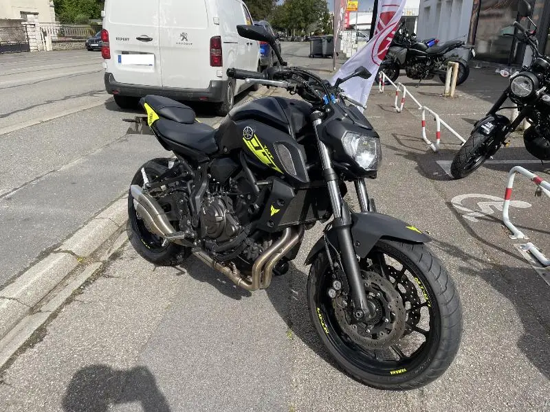 MT07
