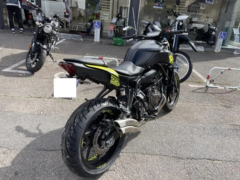 MT07
